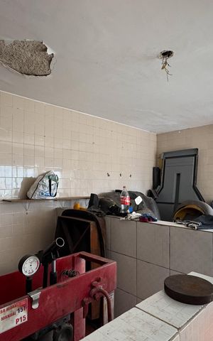 Casa à venda com 380m², 3 quartos e 2 vagas Casa à venda com 380m², 3 quartos e 2 vagasQuarto de Serviço