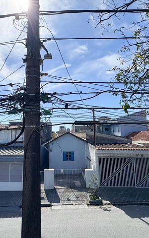 Casa à venda com 380m², 3 quartos e 2 vagas Casa à venda com 380m², 3 quartos e 2 vagasVista da varanda da sala