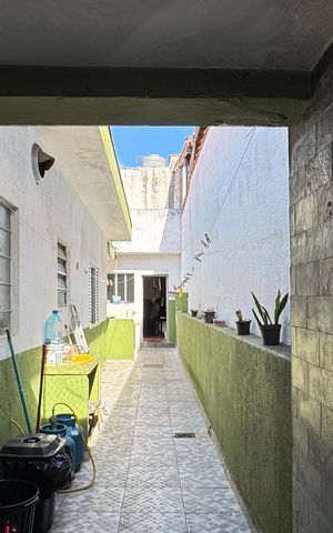 Casa à venda com 380m², 3 quartos e 2 vagas Casa à venda com 380m², 3 quartos e 2 vagasQuintal