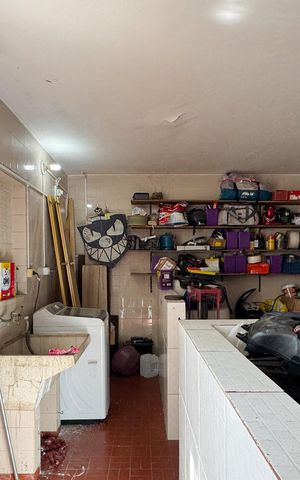 Casa à venda com 380m², 3 quartos e 2 vagas Casa à venda com 380m², 3 quartos e 2 vagasQuarto de Serviço