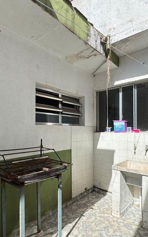 Casa à venda com 380m², 3 quartos e 2 vagas Casa à venda com 380m², 3 quartos e 2 vagasÁrea de Serviço