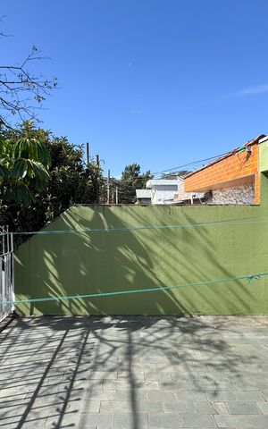 Casa à venda com 380m², 3 quartos e 2 vagas Casa à venda com 380m², 3 quartos e 2 vagasVaranda da sala