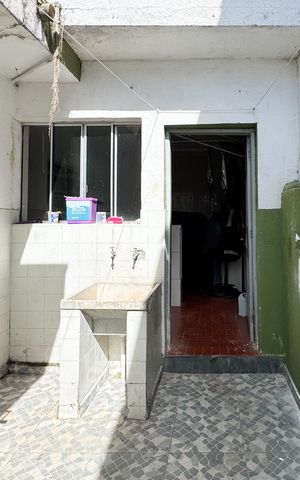 Casa à venda com 380m², 3 quartos e 2 vagas Casa à venda com 380m², 3 quartos e 2 vagasÁrea de Serviço