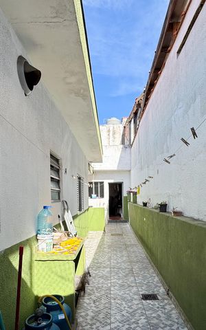 Casa à venda com 380m², 3 quartos e 2 vagas Casa à venda com 380m², 3 quartos e 2 vagasQuintal