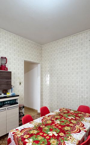 Casa à venda com 380m², 3 quartos e 2 vagas Casa à venda com 380m², 3 quartos e 2 vagasCozinha