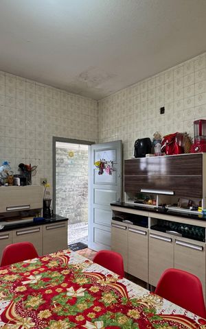 Casa à venda com 380m², 3 quartos e 2 vagas Casa à venda com 380m², 3 quartos e 2 vagasCozinha