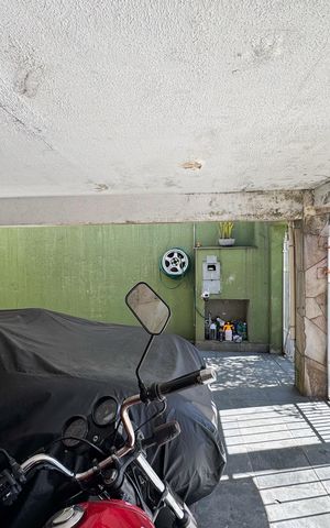 Casa à venda com 380m², 3 quartos e 2 vagas Casa à venda com 380m², 3 quartos e 2 vagasGaragem