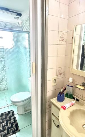 Apartamento à venda com 48m², 2 quartos e 1 vaga Apartamento à venda com 48m², 2 quartos e 1 vagaBanheiro