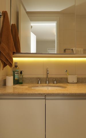 Apartamento à venda com 70m², 1 quarto e 2 vagasBanheiro da Suíte