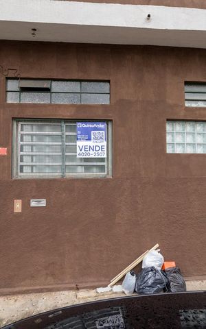 Casa à venda com 160m², 3 quartos e 1 vaga Casa à venda com 160m², 3 quartos e 1 vagaFachada