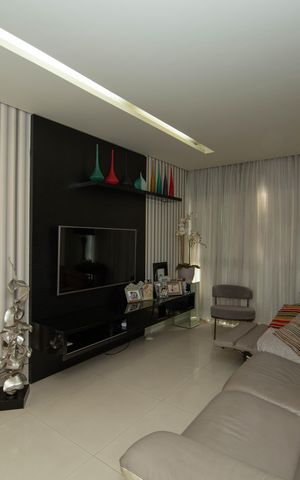 Apartamento à venda com 199m², 4 quartos e 4 vagas Apartamento à venda com 199m², 4 quartos e 4 vagasSala
