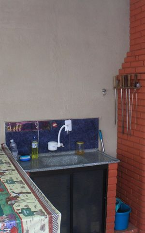 Casa à venda com 269m², 5 quartos e 2 vagasQuintal