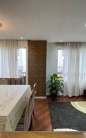 Casa de condomínio à venda com 163m², 3 quartos e 2 vagas Casa de condomínio à venda com 163m², 3 quartos e 2 vagasSala