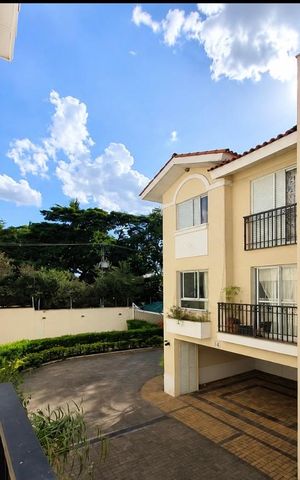Casa de condomínio à venda com 163m², 3 quartos e 2 vagas Casa de condomínio à venda com 163m², 3 quartos e 2 vagasÁrea comum