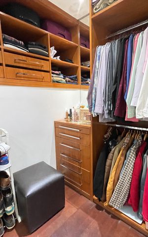 Casa de condomínio à venda com 163m², 3 quartos e 2 vagas Casa de condomínio à venda com 163m², 3 quartos e 2 vagasCloset do quarto 1
