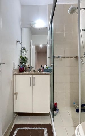 Casa de condomínio à venda com 163m², 3 quartos e 2 vagas Casa de condomínio à venda com 163m², 3 quartos e 2 vagasBanheiro 2