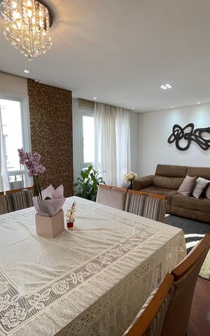 Casa de condomínio à venda com 163m², 3 quartos e 2 vagas Casa de condomínio à venda com 163m², 3 quartos e 2 vagasSala