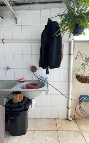 Casa de condomínio à venda com 163m², 3 quartos e 2 vagas Casa de condomínio à venda com 163m², 3 quartos e 2 vagasÁrea de serviço