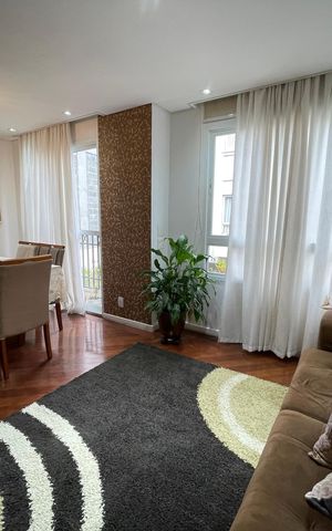 Casa de condomínio à venda com 163m², 3 quartos e 2 vagas Casa de condomínio à venda com 163m², 3 quartos e 2 vagasSala