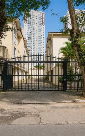 Casa de condomínio à venda com 163m², 3 quartos e 2 vagas Casa de condomínio à venda com 163m², 3 quartos e 2 vagasFachada e portaria