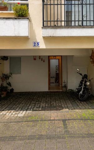 Casa de condomínio à venda com 163m², 3 quartos e 2 vagas Casa de condomínio à venda com 163m², 3 quartos e 2 vagasGaragem