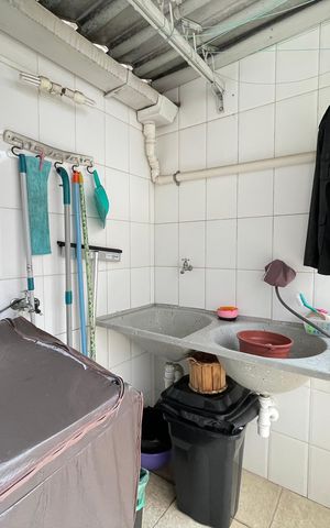Casa de condomínio à venda com 163m², 3 quartos e 2 vagas Casa de condomínio à venda com 163m², 3 quartos e 2 vagasÁrea de serviço