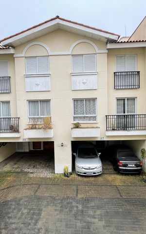 Casa de condomínio à venda com 163m², 3 quartos e 2 vagas Casa de condomínio à venda com 163m², 3 quartos e 2 vagasVista
