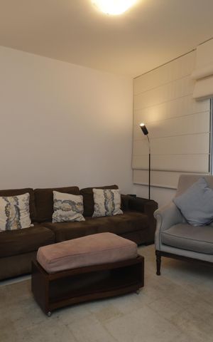 Apartamento à venda com 90m², 2 quartos e 1 vagaSala