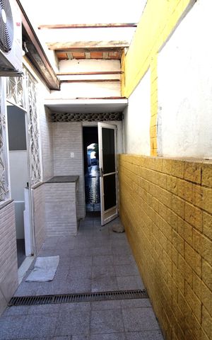 Casa à venda com 70m², 2 quartos e sem vagaÁrea de Serviço