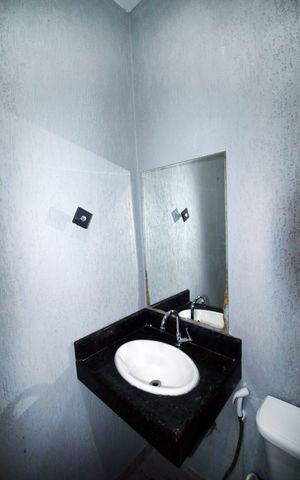 Casa à venda com 70m², 2 quartos e sem vagaBanheiro