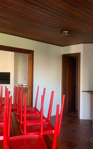 Apartamento à venda com 300m², 3 quartos e 2 vagas Apartamento à venda com 300m², 3 quartos e 2 vagasÁrea comum - Churrasqueira