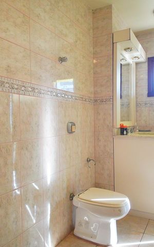 Apartamento à venda com 300m², 3 quartos e 2 vagasBanheiro 2