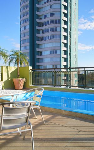 Apartamento à venda com 300m², 3 quartos e 2 vagasPiscina