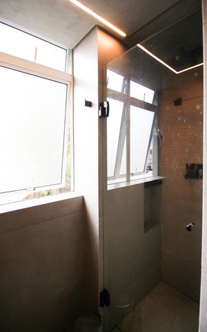 Apartamento à venda com 88m², 2 quartos e 1 vaga Apartamento à venda com 88m², 2 quartos e 1 vagaBanheiro