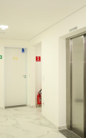 Apartamento para alugar com 52m², 2 quartos e 1 vagaÁrea comum - Saguão do andar