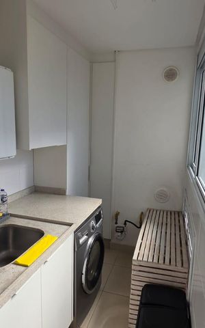 Apartamento à venda com 83m², 3 quartos e 2 vagas Apartamento à venda com 83m², 3 quartos e 2 vagasÁrea de serviço