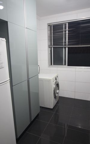 Apartamento à venda com 120m², 3 quartos e sem vagaCozinha e Área de Serviço