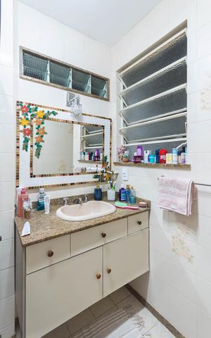 Apartamento à venda com 160m², 5 quartos e 2 vagasBanheiro 1