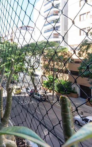 Apartamento à venda com 160m², 5 quartos e 2 vagasVista