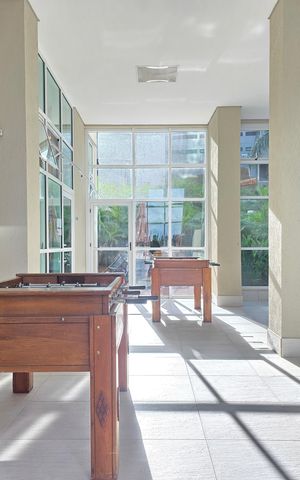Apartamento à venda com 126m², 4 quartos e 3 vagas Apartamento à venda com 126m², 4 quartos e 3 vagasSalão de jogos