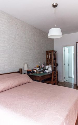 Casa à venda com 270m², 4 quartos e 2 vagas Casa à venda com 270m², 4 quartos e 2 vagasSuíte 2