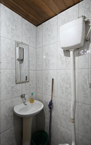 Casa à venda com 179m², 2 quartos e 5 vagasBanheiro 1