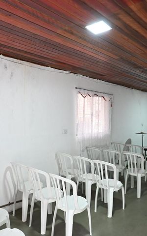 Casa à venda com 179m², 2 quartos e 5 vagasSala