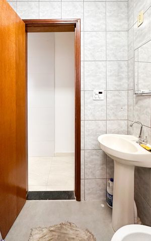 Casa para alugar com 125m², 2 quartos e 1 vaga Casa para alugar com 125m², 2 quartos e 1 vagaBanheiro Social