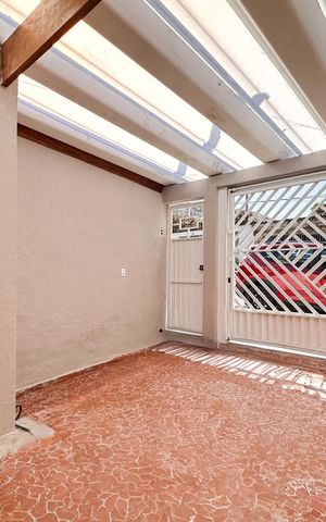 Casa para alugar com 125m², 2 quartos e 1 vaga Casa para alugar com 125m², 2 quartos e 1 vagaGaragem
