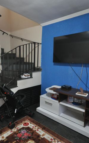 Casa à venda com 116m², 3 quartos e 3 vagasSala