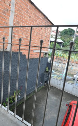 Casa à venda com 116m², 3 quartos e 3 vagasSacada do Quarto 1