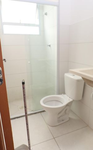 Apartamento para alugar com 46m², 2 quartos e 2 vagas Apartamento para alugar com 46m², 2 quartos e 2 vagasBanheiro