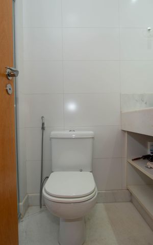 Apartamento para alugar com 278m², 4 quartos e 4 vagas Apartamento para alugar com 278m², 4 quartos e 4 vagasBANHEIRO5
