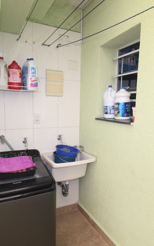 Casa à venda com 125m², 4 quartos e 2 vagasÁrea de Serviço
